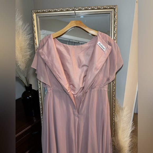 Dusty Rose A-Line Scoop Asymmetrical Bridesmaid Dress with Ruffle – Size 18 - Picture 7 of 10
